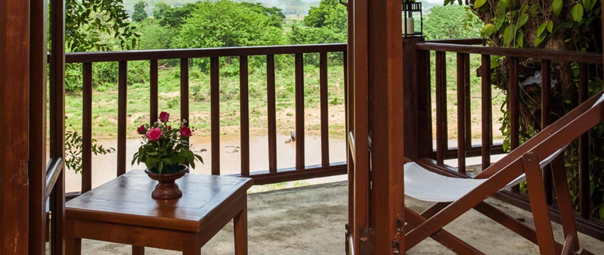 Riverhouse Resort Mae Sariang Luaran gambar